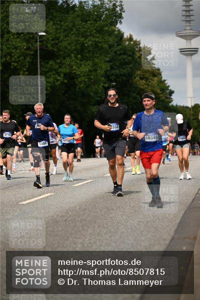 29.06.2025 - hella hamburg halbmarathon Dr. Thomas Lammeyer http://msf.ph/oto/8507815 29.06.2025 10:28:56 Kennedybrücke 1389, 1395, 2477, 2944, 3421, 4162, 4646, 4719, 5039, 5258, 5260, 5358, 5954, 6524, 6526, 7426, 7528, 7920, 7975, 8167, 8187, 8502, 8918, 8920, 9063, 10907, 11044, 11347 meine-sportfotos.de