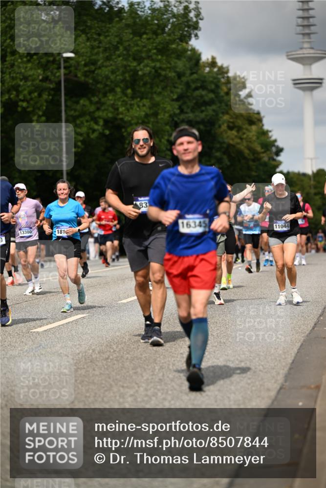 29.06.2025 - hella hamburg halbmarathon Dr. Thomas Lammeyer http://msf.ph/oto/8507844 29.06.2025 10:28:58 Kennedybrücke 1389, 1395, 2477, 2944, 3421, 3786, 4162, 4221, 4719, 5039, 5358, 5954, 6524, 6526, 7426, 7528, 7920, 7975, 8167, 8187, 8502, 8918, 8920, 9063, 10907, 11044, 11306, 11347 meine-sportfotos.de