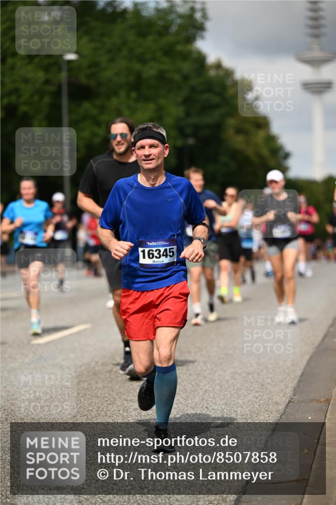 29.06.2025 - hella hamburg halbmarathon Dr. Thomas Lammeyer http://msf.ph/oto/8507858 29.06.2025 10:28:58 Kennedybrücke 1389, 1395, 2477, 2944, 3421, 3786, 4162, 4221, 4719, 5039, 5358, 5954, 6524, 6526, 7426, 7528, 7920, 7975, 8167, 8187, 8502, 8918, 8920, 9063, 10907, 11044, 11306, 11347 meine-sportfotos.de