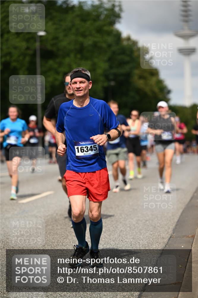 29.06.2025 - hella hamburg halbmarathon Dr. Thomas Lammeyer http://msf.ph/oto/8507861 29.06.2025 10:28:59 Kennedybrücke 1389, 1395, 2477, 2944, 3421, 3786, 4162, 4221, 4719, 5039, 5358, 5954, 6524, 6526, 7426, 7528, 7920, 7975, 8167, 8187, 8502, 8918, 8920, 9063, 10907, 11044, 11306, 11347 meine-sportfotos.de