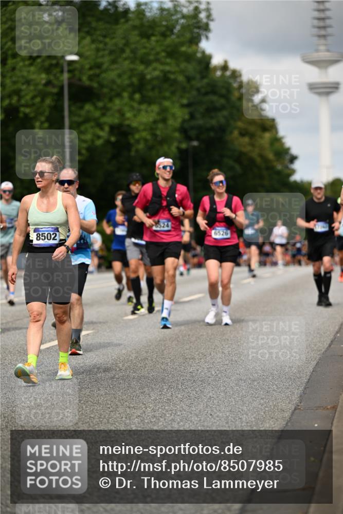 29.06.2025 - hella hamburg halbmarathon Dr. Thomas Lammeyer http://msf.ph/oto/8507985 29.06.2025 10:29:06 Kennedybrücke 1389, 1395, 2132, 2249, 2280, 2477, 2944, 3343, 3421, 3786, 4221, 4624, 4719, 5138, 5358, 5829, 5830, 6524, 6526, 7528, 7920, 7975, 8167, 8502, 9063, 10907, 11044, 11306, 11347 meine-sportfotos.de