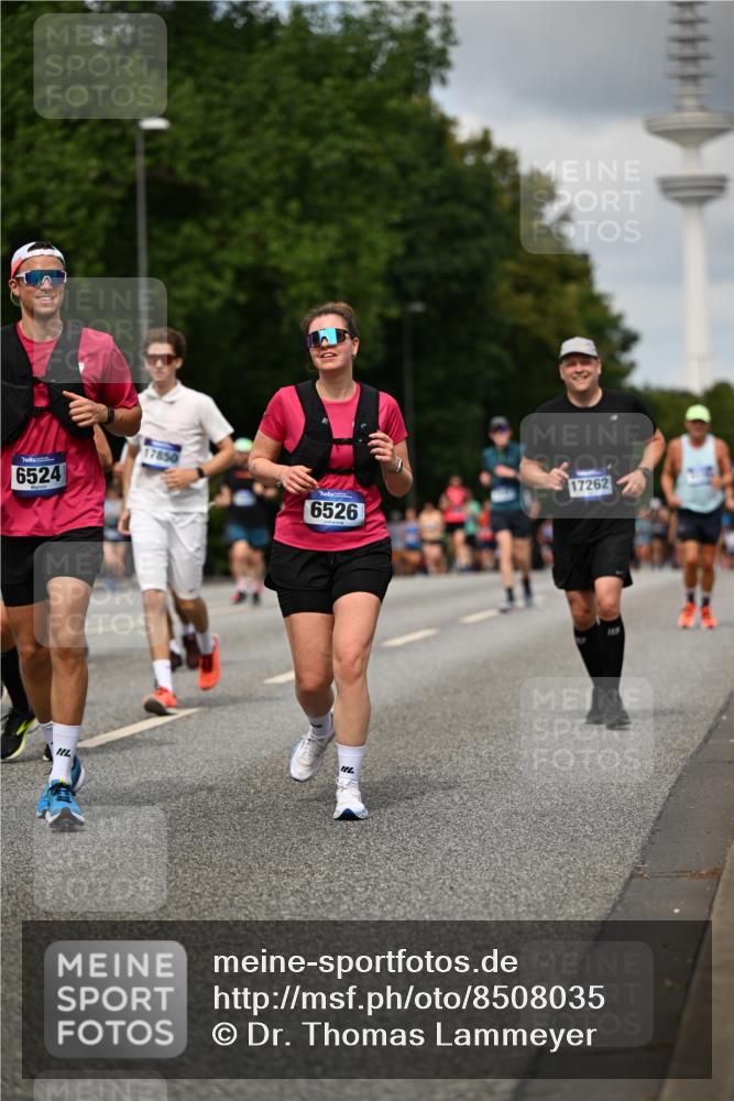 29.06.2025 - hella hamburg halbmarathon Dr. Thomas Lammeyer http://msf.ph/oto/8508035 29.06.2025 10:29:09 Kennedybrücke 1389, 1395, 2132, 2249, 2280, 2477, 2944, 3343, 3421, 3786, 4221, 4624, 4719, 5138, 5358, 5829, 5830, 6524, 6526, 7528, 7920, 7975, 8167, 8502, 9063, 10907, 11044, 11306, 11347 meine-sportfotos.de