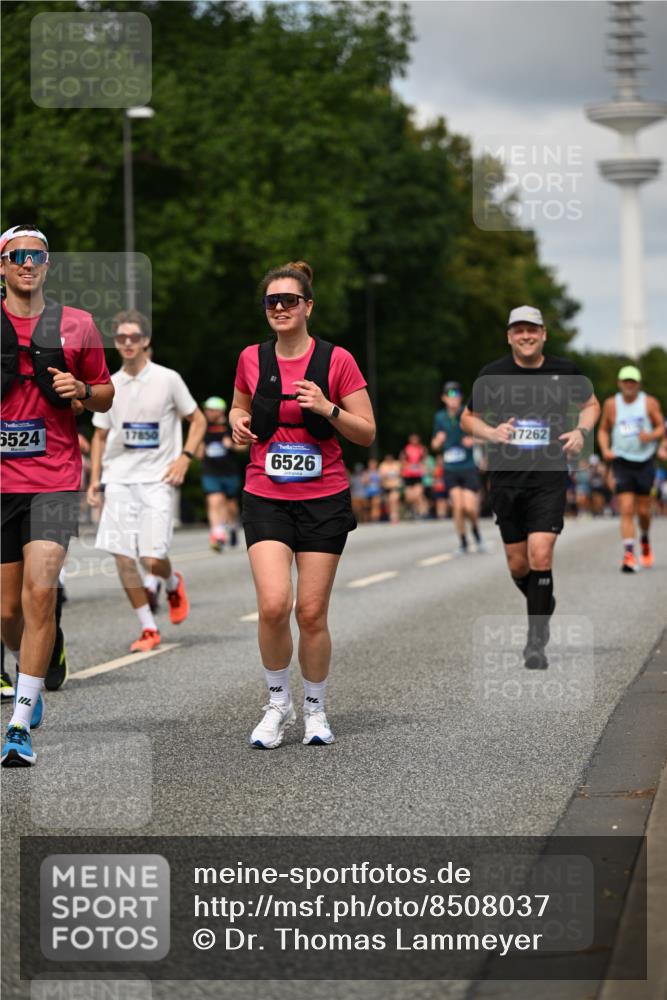 29.06.2025 - hella hamburg halbmarathon Dr. Thomas Lammeyer http://msf.ph/oto/8508037 29.06.2025 10:29:09 Kennedybrücke 1389, 1395, 2132, 2249, 2280, 2477, 2944, 3343, 3421, 3786, 4221, 4624, 4719, 5138, 5358, 5829, 5830, 6524, 6526, 7528, 7920, 7975, 8167, 8502, 9063, 10907, 11044, 11306, 11347 meine-sportfotos.de