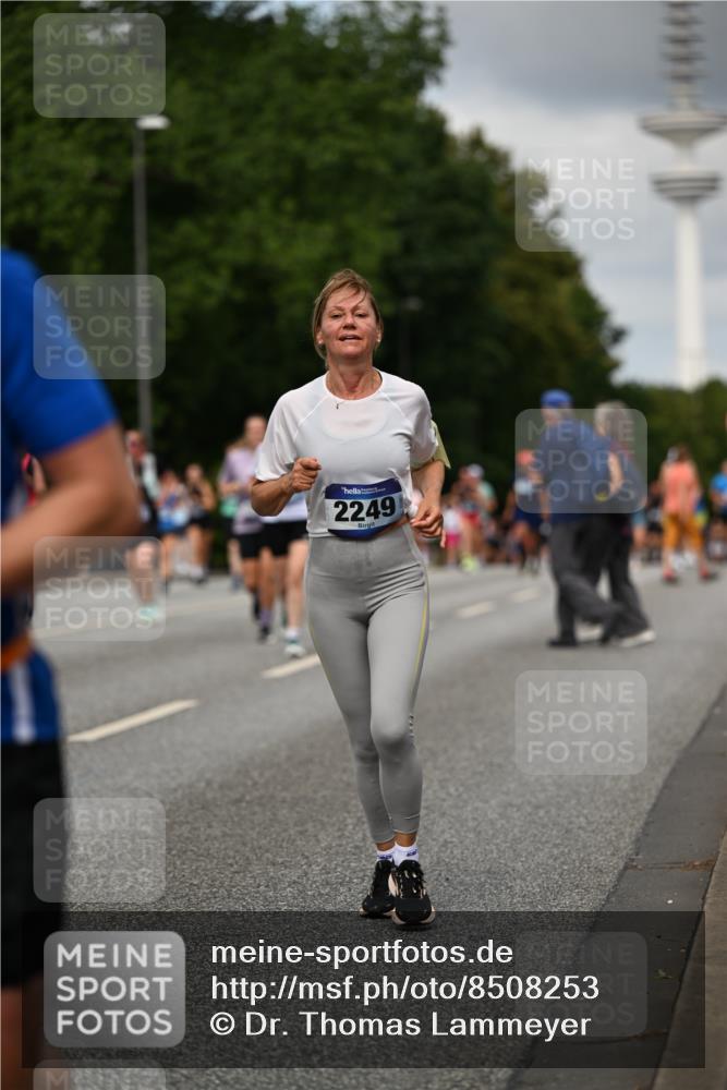 29.06.2025 - hella hamburg halbmarathon Dr. Thomas Lammeyer http://msf.ph/oto/8508253 29.06.2025 10:29:23 Kennedybrücke 1352, 1395, 2132, 2249, 2280, 2477, 3132, 3343, 3786, 4008, 4010, 4111, 4221, 4624, 5138, 5829, 5830, 6261, 7528, 8083, 8502, 9063, 9927, 11306, 11347 meine-sportfotos.de