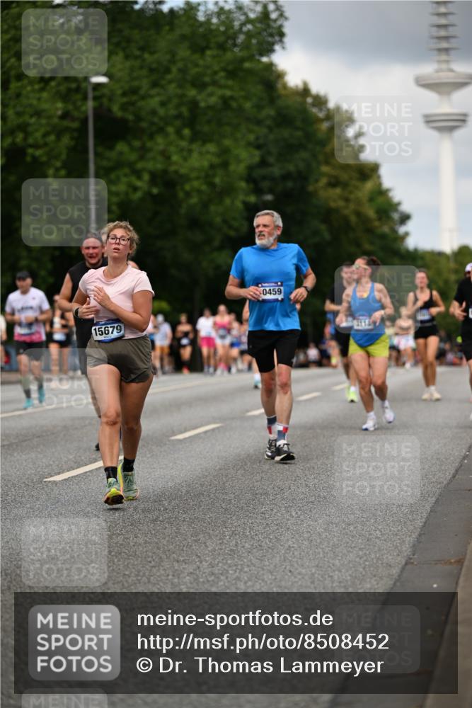 29.06.2025 - hella hamburg halbmarathon Dr. Thomas Lammeyer http://msf.ph/oto/8508452 29.06.2025 10:29:42 Kennedybrücke 1627, 2000, 3053, 3099, 3113, 3132, 3920, 4008, 4010, 4111, 4444, 4797, 5814, 6261, 7778, 8083, 8276, 8962, 9927, 11157 meine-sportfotos.de