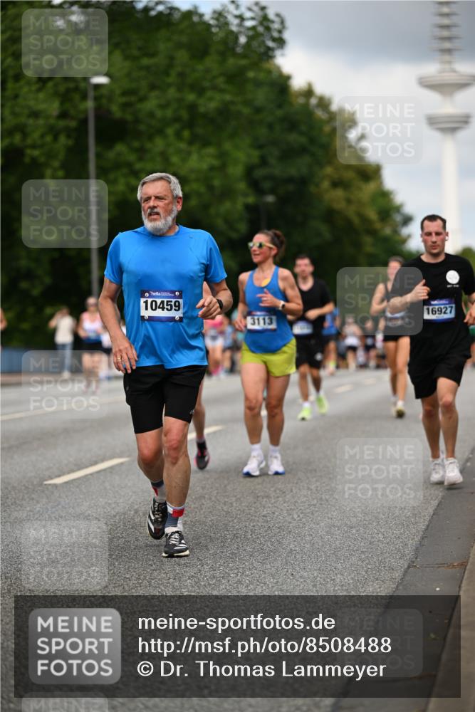 29.06.2025 - hella hamburg halbmarathon Dr. Thomas Lammeyer http://msf.ph/oto/8508488 29.06.2025 10:29:45 Kennedybrücke 1627, 1740, 2000, 3053, 3099, 3113, 3132, 3920, 4008, 4010, 4111, 4444, 4797, 5814, 7778, 8083, 8276, 8962, 9927, 11157, 11400 meine-sportfotos.de