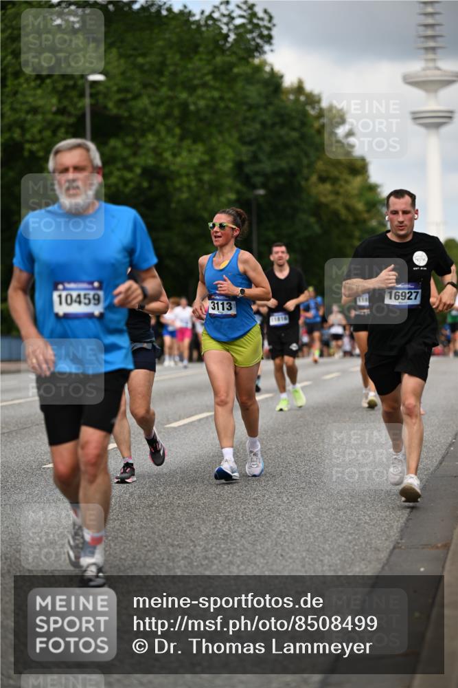 29.06.2025 - hella hamburg halbmarathon Dr. Thomas Lammeyer http://msf.ph/oto/8508499 29.06.2025 10:29:46 Kennedybrücke 1627, 1740, 2000, 3053, 3099, 3113, 3132, 3920, 4008, 4010, 4111, 4444, 4797, 5814, 6869, 7778, 8083, 8276, 8962, 9927, 11157, 11400 meine-sportfotos.de