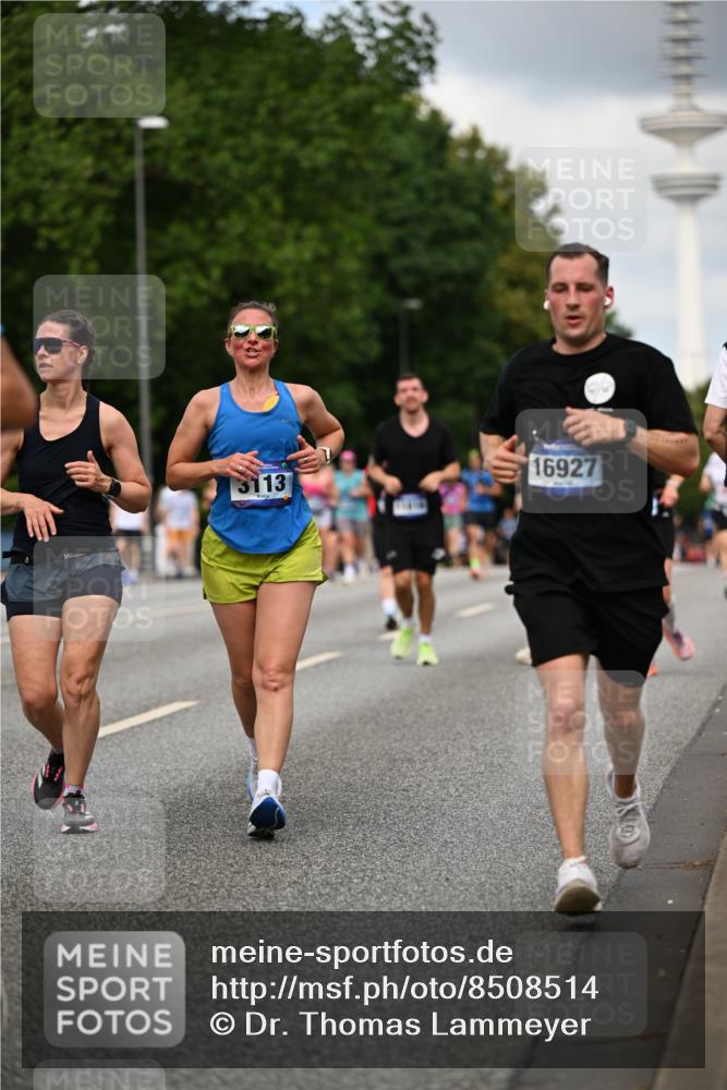 29.06.2025 - hella hamburg halbmarathon Dr. Thomas Lammeyer http://msf.ph/oto/8508514 29.06.2025 10:29:47 Kennedybrücke 1627, 1740, 2000, 3053, 3099, 3113, 3132, 3920, 4008, 4010, 4111, 4444, 4797, 5814, 6869, 7778, 8083, 8276, 8357, 8962, 9927, 11157, 11400 meine-sportfotos.de