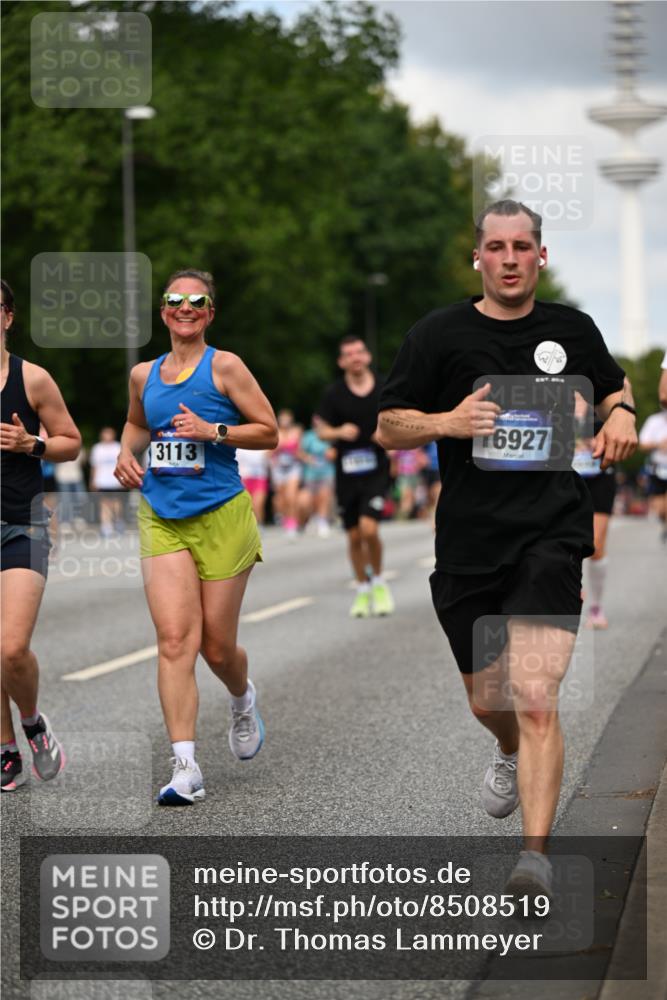 29.06.2025 - hella hamburg halbmarathon Dr. Thomas Lammeyer http://msf.ph/oto/8508519 29.06.2025 10:29:47 Kennedybrücke 1627, 1740, 2000, 3053, 3099, 3113, 3132, 3920, 4008, 4010, 4111, 4444, 4797, 5814, 6869, 7778, 8083, 8276, 8357, 8962, 9927, 11157, 11400 meine-sportfotos.de