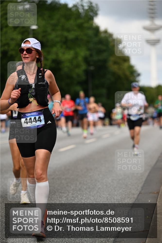 29.06.2025 - hella hamburg halbmarathon Dr. Thomas Lammeyer http://msf.ph/oto/8508591 29.06.2025 10:29:53 Kennedybrücke 1093, 1627, 1740, 2000, 2278, 3053, 3099, 3113, 3920, 4444, 4797, 5814, 6869, 7778, 8276, 8357, 8962, 11157, 11400 meine-sportfotos.de