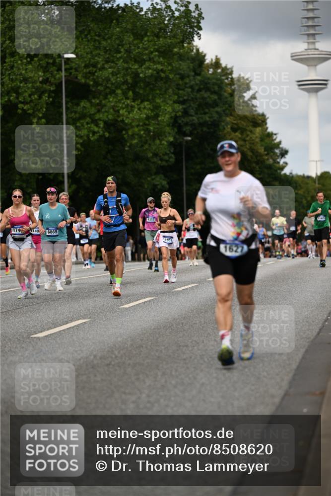 29.06.2025 - hella hamburg halbmarathon Dr. Thomas Lammeyer http://msf.ph/oto/8508620 29.06.2025 10:29:55 Kennedybrücke 1093, 1305, 1627, 1740, 2000, 2278, 3053, 3099, 3113, 3920, 3961, 3963, 4444, 4797, 5814, 6869, 7778, 8276, 8357, 8962, 11157, 11400 meine-sportfotos.de