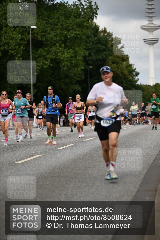 29.06.2025 - hella hamburg halbmarathon Dr. Thomas Lammeyer http://msf.ph/oto/8508624 29.06.2025 10:29:55 Kennedybrücke 1093, 1305, 1627, 1740, 2000, 2278, 3053, 3099, 3113, 3920, 3961, 3963, 4444, 4797, 5814, 6869, 7778, 8276, 8357, 8962, 11157, 11400 meine-sportfotos.de