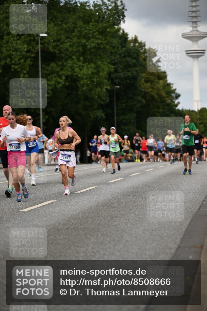 29.06.2025 - hella hamburg halbmarathon Dr. Thomas Lammeyer http://msf.ph/oto/8508666 29.06.2025 10:29:59 Kennedybrücke 1093, 1305, 1627, 1740, 2000, 2278, 3053, 3099, 3113, 3920, 3961, 3963, 4444, 5814, 6663, 6869, 7778, 8357, 11157, 11400 meine-sportfotos.de