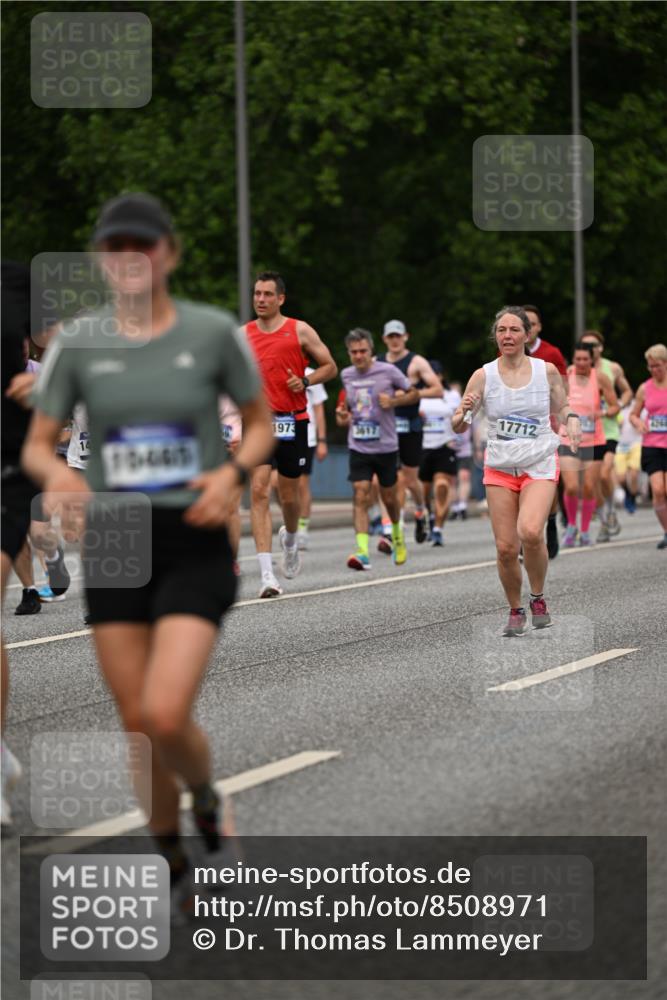29.06.2025 - hella hamburg halbmarathon Dr. Thomas Lammeyer http://msf.ph/oto/8508971 29.06.2025 10:30:42 Kennedybrücke 1479, 1973, 3617, 4267, 4268, 4315, 4358, 5494, 5497, 6159, 6637, 7069, 8281, 8306, 8942, 9573, 9811, 10104, 10219, 10465, 11110, 11139 meine-sportfotos.de