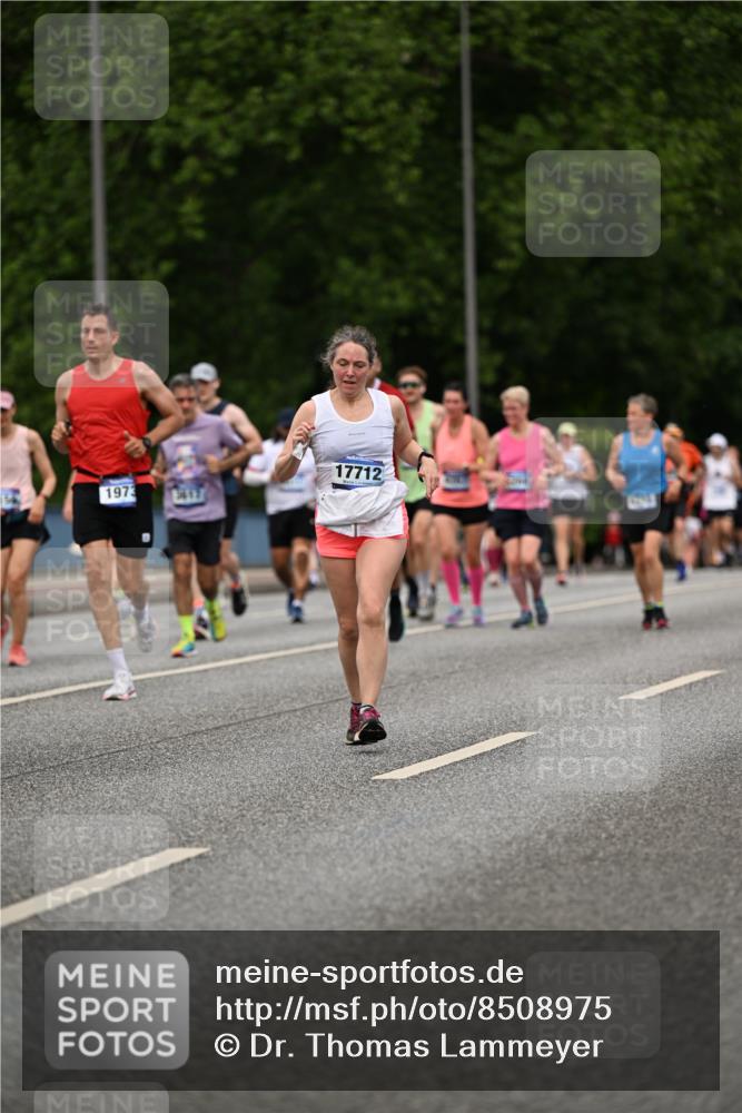 29.06.2025 - hella hamburg halbmarathon Dr. Thomas Lammeyer http://msf.ph/oto/8508975 29.06.2025 10:30:43 Kennedybrücke 1479, 1973, 3617, 4267, 4268, 4315, 4358, 5494, 5497, 6159, 6637, 7069, 8281, 8306, 8942, 9573, 9811, 10104, 10219, 10465, 11110, 11139 meine-sportfotos.de
