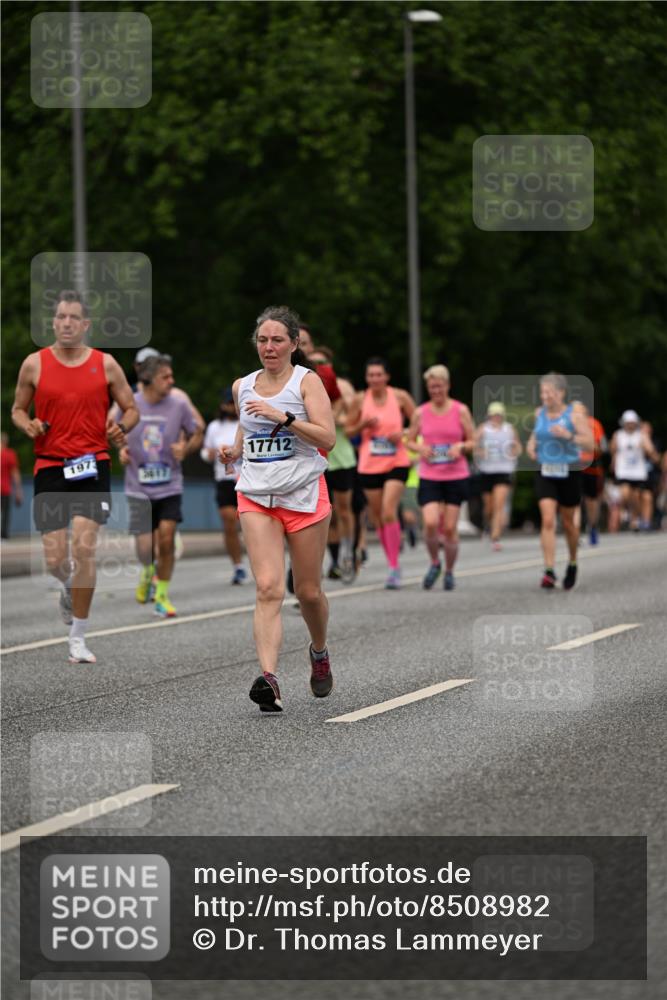 29.06.2025 - hella hamburg halbmarathon Dr. Thomas Lammeyer http://msf.ph/oto/8508982 29.06.2025 10:30:43 Kennedybrücke 1479, 1973, 3617, 4267, 4268, 4315, 4358, 5494, 5497, 6159, 6637, 7069, 8281, 8306, 8942, 9573, 9811, 10104, 10219, 10465, 11110, 11139 meine-sportfotos.de
