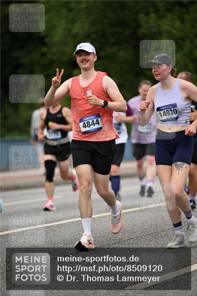 29.06.2025 - hella hamburg halbmarathon Dr. Thomas Lammeyer http://msf.ph/oto/8509120 29.06.2025 10:31:04 Kennedybrücke 1300, 1481, 2306, 2775, 4267, 4268, 4315, 4844, 5494, 6625, 6905, 7929, 8281, 8306, 8674, 8942, 9688, 9811, 10077, 10104, 11110, 11256 meine-sportfotos.de
