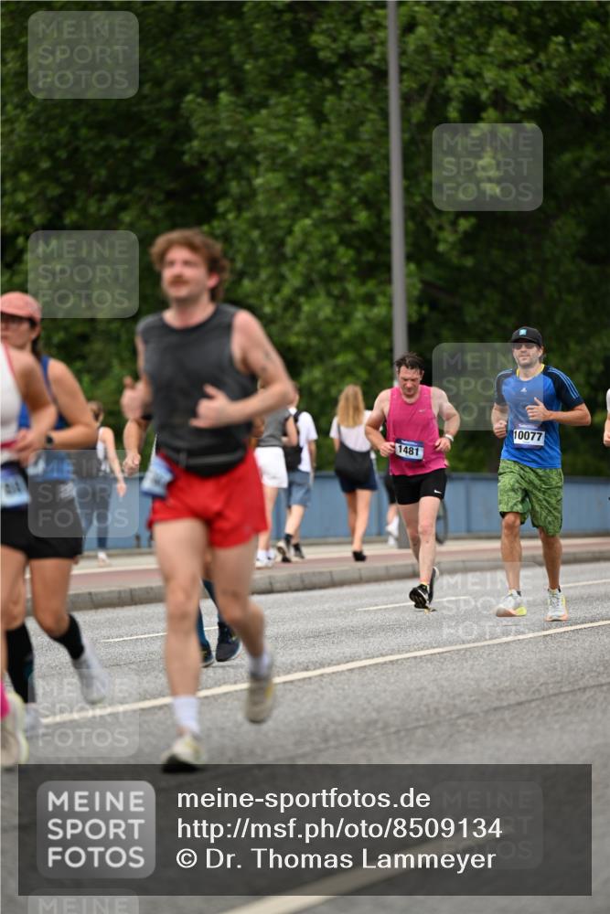 29.06.2025 - hella hamburg halbmarathon Dr. Thomas Lammeyer http://msf.ph/oto/8509134 29.06.2025 10:31:11 Kennedybrücke 1300, 1481, 2306, 2775, 3389, 4844, 6625, 6905, 7929, 8306, 8674, 9688, 10077, 10104, 10158, 11256 meine-sportfotos.de