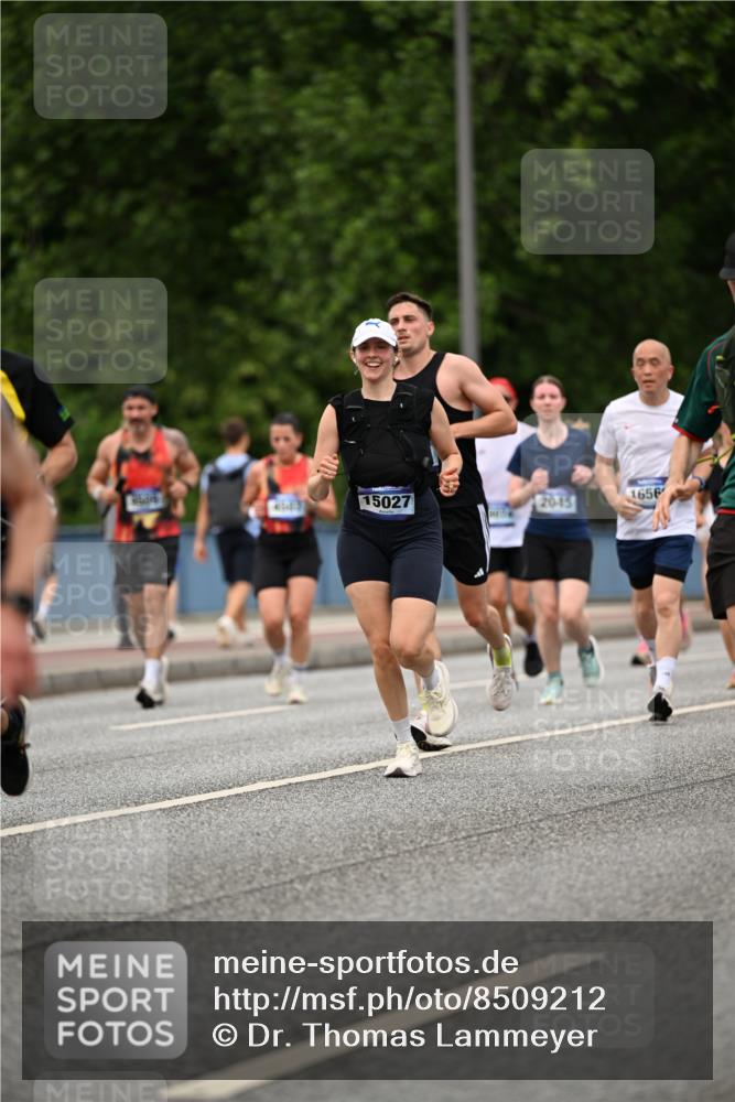 29.06.2025 - hella hamburg halbmarathon Dr. Thomas Lammeyer http://msf.ph/oto/8509212 29.06.2025 10:31:25 Kennedybrücke 1481, 2045, 2643, 3389, 4507, 4509, 5177, 6214, 7314, 9688, 10077, 10158, 10205 meine-sportfotos.de