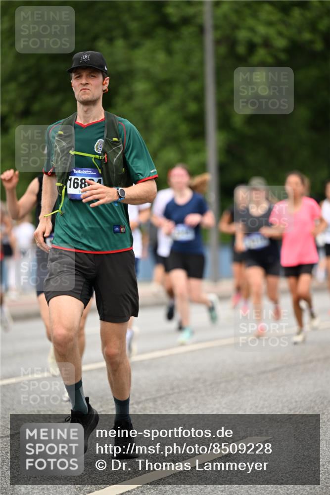 29.06.2025 - hella hamburg halbmarathon Dr. Thomas Lammeyer http://msf.ph/oto/8509228 29.06.2025 10:31:27 Kennedybrücke 1481, 2045, 2643, 3389, 4507, 4509, 5177, 5495, 6214, 7314, 7978, 8085, 9688, 10077, 10158, 10205 meine-sportfotos.de