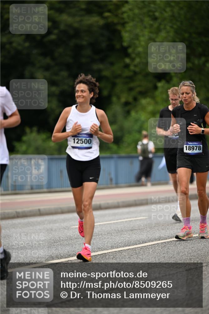 29.06.2025 - hella hamburg halbmarathon Dr. Thomas Lammeyer http://msf.ph/oto/8509265 29.06.2025 10:31:33 Kennedybrücke 2045, 2643, 3389, 4507, 4509, 5177, 5369, 5495, 6214, 7314, 7944, 7978, 8085, 8215, 9688, 10158, 10205 meine-sportfotos.de