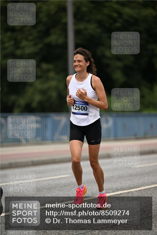 29.06.2025 - hella hamburg halbmarathon Dr. Thomas Lammeyer http://msf.ph/oto/8509274 29.06.2025 10:31:34 Kennedybrücke 2045, 2080, 2643, 3389, 4507, 4509, 5177, 5369, 5495, 6214, 7314, 7944, 7978, 8085, 8215, 9688, 10158, 10205 meine-sportfotos.de