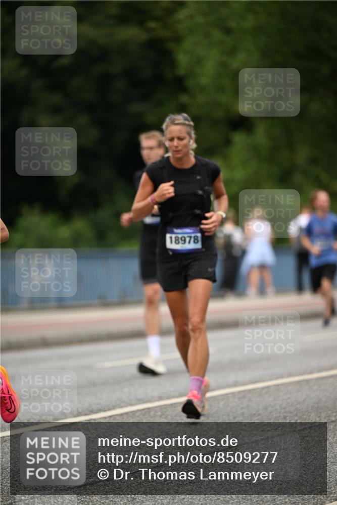 29.06.2025 - hella hamburg halbmarathon Dr. Thomas Lammeyer http://msf.ph/oto/8509277 29.06.2025 10:31:34 Kennedybrücke 2045, 2080, 2643, 3389, 4507, 4509, 5177, 5369, 5495, 6214, 7314, 7944, 7978, 8085, 8215, 9688, 10158, 10205 meine-sportfotos.de