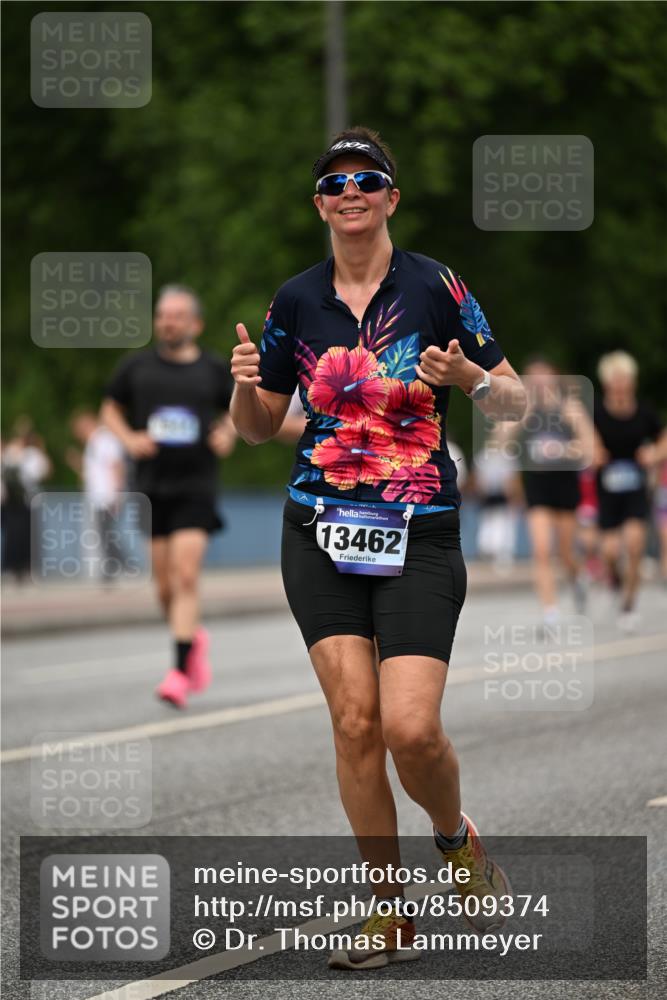 29.06.2025 - hella hamburg halbmarathon Dr. Thomas Lammeyer http://msf.ph/oto/8509374 29.06.2025 10:31:45 Kennedybrücke 1793, 2045, 2080, 2643, 4507, 4509, 5177, 5369, 5495, 5825, 6214, 7234, 7314, 7944, 7978, 8085, 8215, 9567, 10205 meine-sportfotos.de