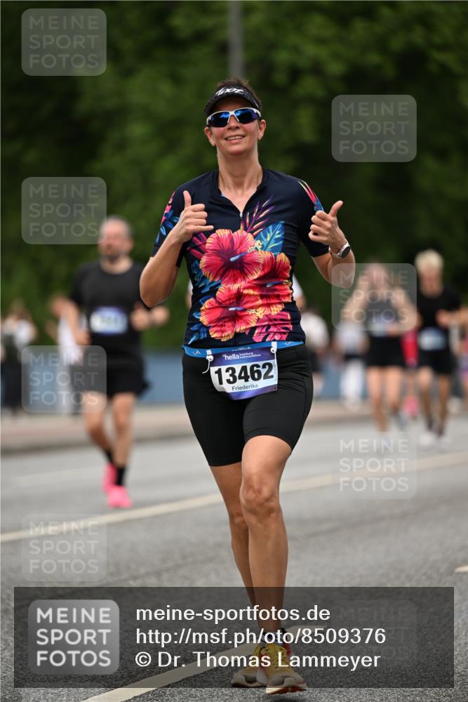 29.06.2025 - hella hamburg halbmarathon Dr. Thomas Lammeyer http://msf.ph/oto/8509376 29.06.2025 10:31:45 Kennedybrücke 1793, 2045, 2080, 2643, 4507, 4509, 5177, 5369, 5495, 5825, 6214, 7234, 7314, 7944, 7978, 8085, 8215, 9567, 10205 meine-sportfotos.de