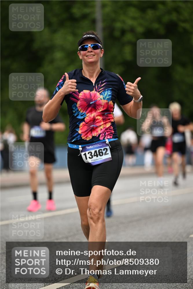 29.06.2025 - hella hamburg halbmarathon Dr. Thomas Lammeyer http://msf.ph/oto/8509380 29.06.2025 10:31:45 Kennedybrücke 1793, 2045, 2080, 2643, 4507, 4509, 5177, 5369, 5495, 5825, 6214, 7234, 7314, 7944, 7978, 8085, 8215, 9567, 10205 meine-sportfotos.de