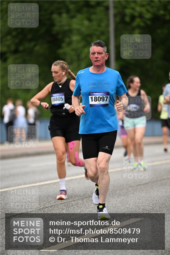 29.06.2025 - hella hamburg halbmarathon Dr. Thomas Lammeyer http://msf.ph/oto/8509479 29.06.2025 10:31:55 Kennedybrücke 1148, 1530, 1793, 2080, 2643, 4372, 5369, 5495, 5825, 5903, 7234, 7944, 7978, 8085, 8215, 8327, 9567 meine-sportfotos.de