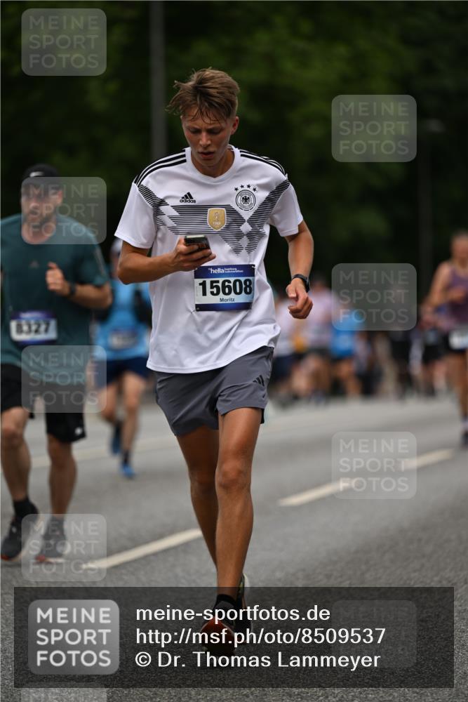29.06.2025 - hella hamburg halbmarathon Dr. Thomas Lammeyer http://msf.ph/oto/8509537 29.06.2025 10:32:01 Kennedybrücke 1148, 1530, 1793, 2080, 4372, 5369, 5825, 5903, 7234, 7944, 8327, 9567 meine-sportfotos.de