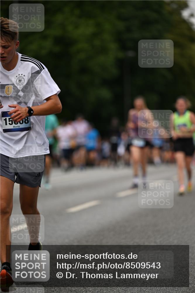 29.06.2025 - hella hamburg halbmarathon Dr. Thomas Lammeyer http://msf.ph/oto/8509543 29.06.2025 10:32:02 Kennedybrücke 1148, 1530, 1793, 2080, 4372, 5369, 5825, 5903, 7234, 7944, 8327, 9567 meine-sportfotos.de