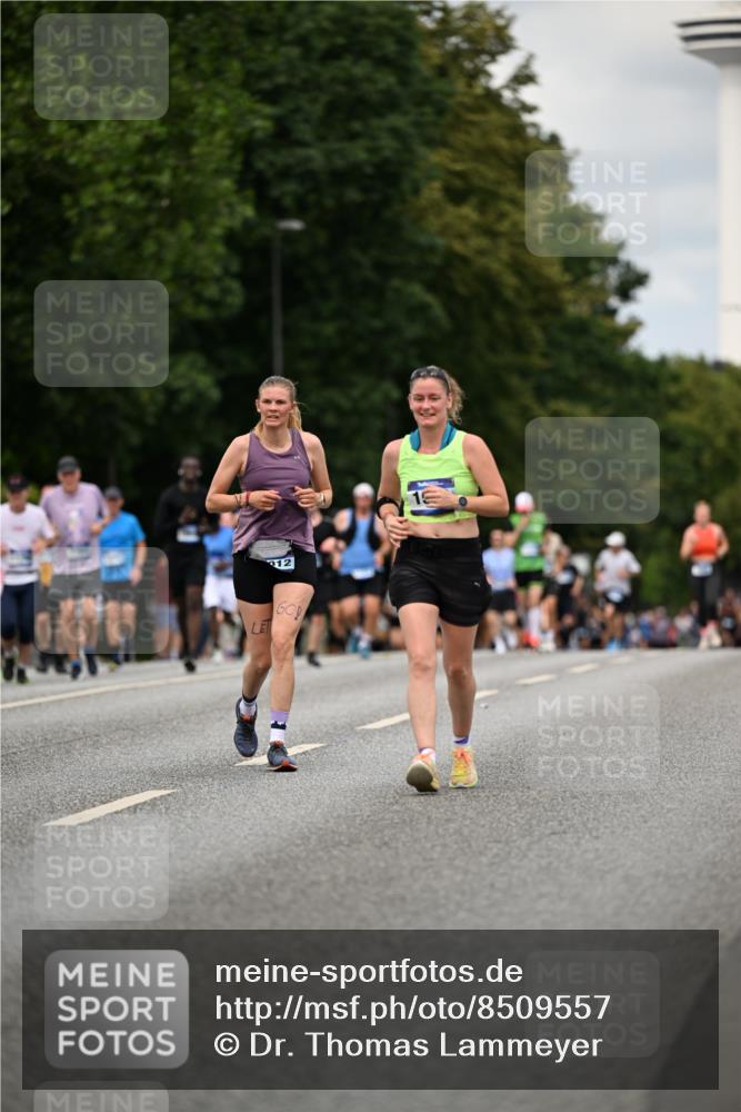 29.06.2025 - hella hamburg halbmarathon Dr. Thomas Lammeyer http://msf.ph/oto/8509557 29.06.2025 10:32:03 Kennedybrücke 1148, 1530, 1793, 2080, 4372, 5369, 5825, 5903, 7234, 8327, 9567 meine-sportfotos.de