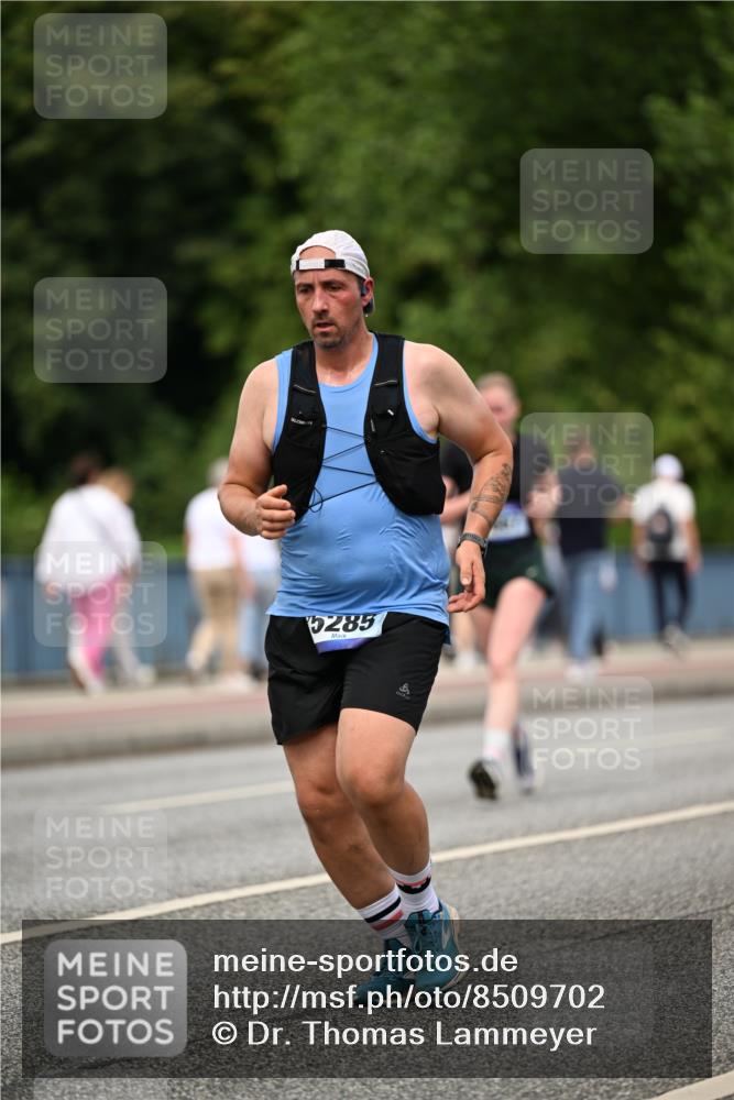 29.06.2025 - hella hamburg halbmarathon Dr. Thomas Lammeyer http://msf.ph/oto/8509702 29.06.2025 10:32:22 Kennedybrücke 1530, 5285, 5707, 5939, 6102, 7497, 7667, 7764, 7980, 9855, 10412, 10413 meine-sportfotos.de