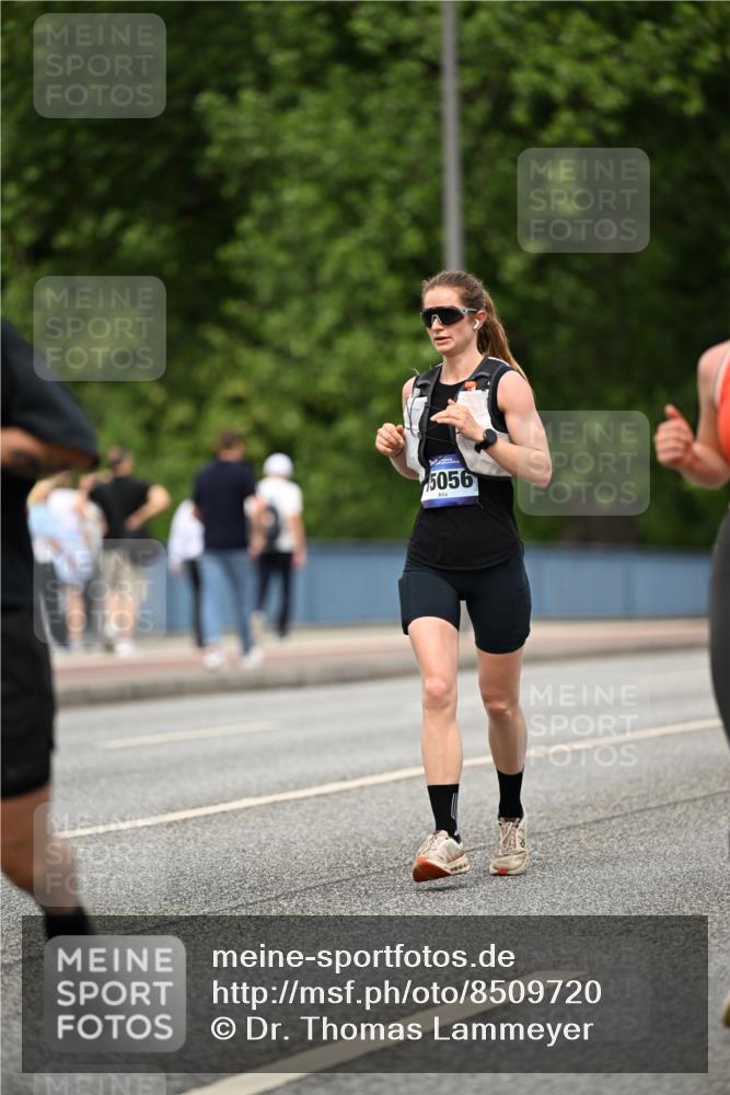 29.06.2025 - hella hamburg halbmarathon Dr. Thomas Lammeyer http://msf.ph/oto/8509720 29.06.2025 10:32:24 Kennedybrücke 4834, 5285, 5707, 5939, 6102, 7497, 7667, 7764, 7980, 9855, 10412, 10413 meine-sportfotos.de