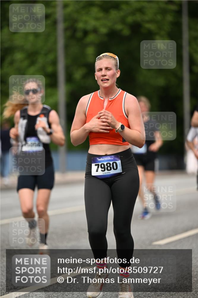 29.06.2025 - hella hamburg halbmarathon Dr. Thomas Lammeyer http://msf.ph/oto/8509727 29.06.2025 10:32:24 Kennedybrücke 4834, 5285, 5707, 5939, 6102, 7497, 7667, 7764, 7980, 9855, 10412, 10413 meine-sportfotos.de