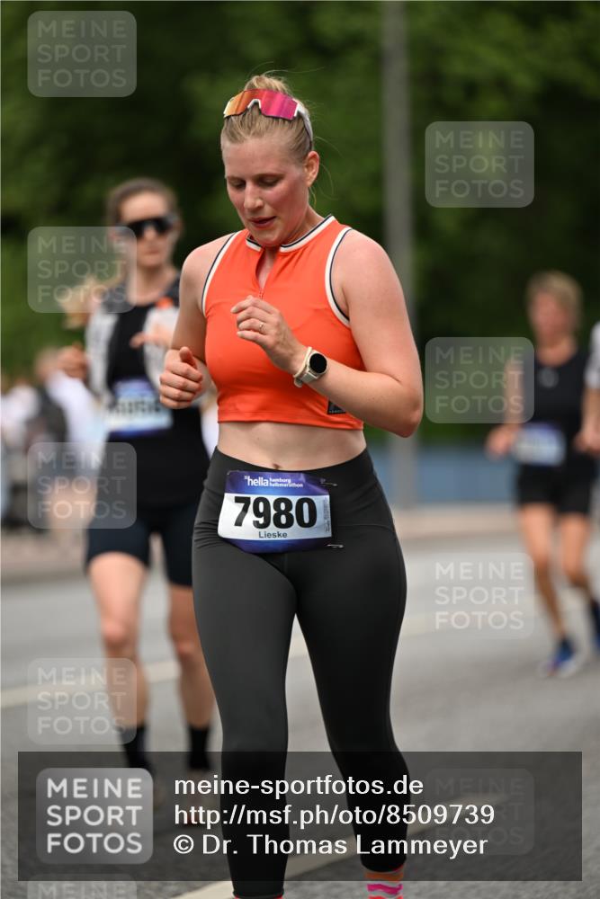 29.06.2025 - hella hamburg halbmarathon Dr. Thomas Lammeyer http://msf.ph/oto/8509739 29.06.2025 10:32:25 Kennedybrücke 4834, 5285, 5707, 5939, 6102, 6345, 7497, 7667, 7764, 7980, 9855, 10412, 10413 meine-sportfotos.de