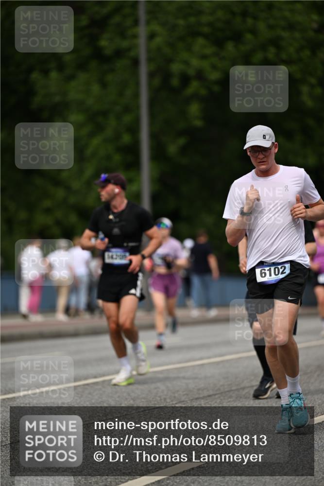 29.06.2025 - hella hamburg halbmarathon Dr. Thomas Lammeyer http://msf.ph/oto/8509813 29.06.2025 10:32:34 Kennedybrücke 4834, 5285, 5604, 5707, 5939, 6102, 6259, 6345, 7497, 7667, 7764, 7980, 9642, 9653, 9654, 9716, 9855, 10412, 10413 meine-sportfotos.de