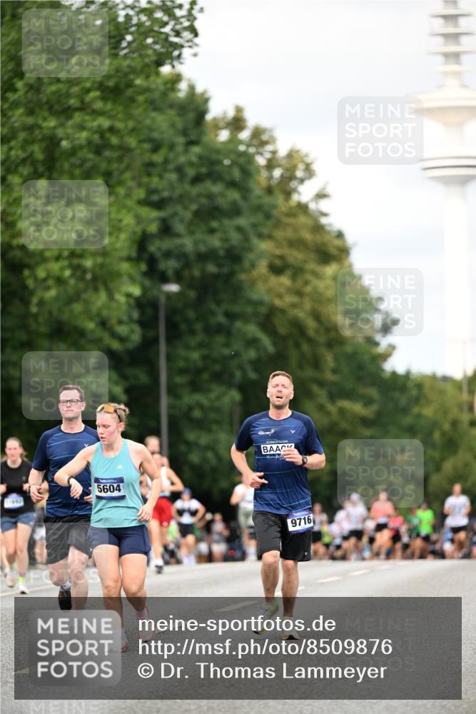 29.06.2025 - hella hamburg halbmarathon Dr. Thomas Lammeyer http://msf.ph/oto/8509876 29.06.2025 10:32:40 Kennedybrücke 2688, 3731, 4834, 5604, 6102, 6259, 6345, 7169, 7497, 9642, 9653, 9654, 9716, 10412, 10413 meine-sportfotos.de