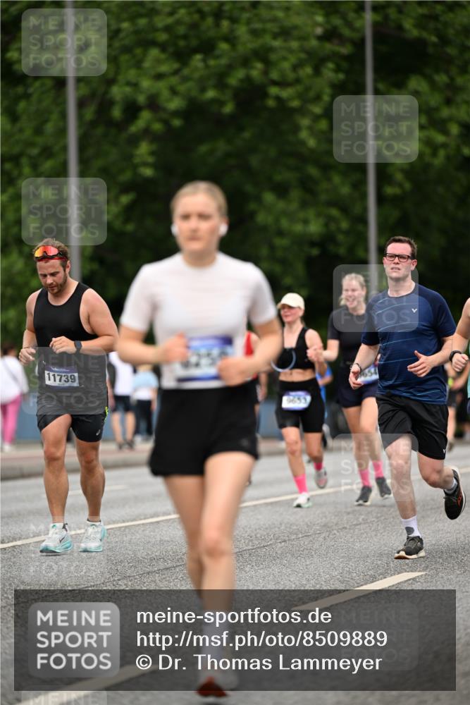 29.06.2025 - hella hamburg halbmarathon Dr. Thomas Lammeyer http://msf.ph/oto/8509889 29.06.2025 10:32:42 Kennedybrücke 2688, 3731, 4161, 4834, 5604, 6102, 6259, 6345, 7169, 7497, 9642, 9653, 9654, 9716, 10412, 10413 meine-sportfotos.de