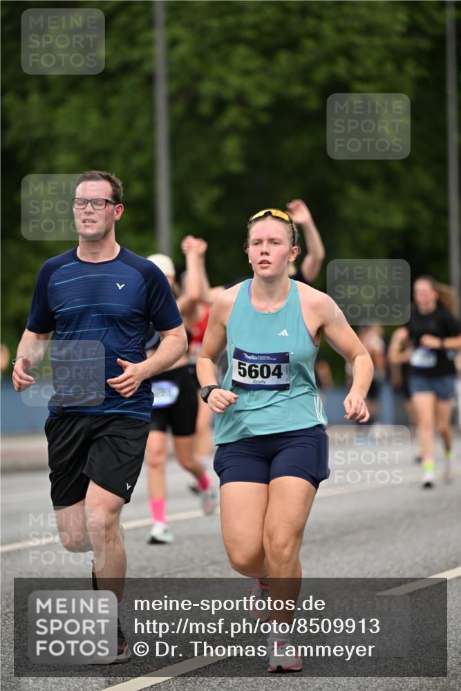 29.06.2025 - hella hamburg halbmarathon Dr. Thomas Lammeyer http://msf.ph/oto/8509913 29.06.2025 10:32:45 Kennedybrücke 2688, 3731, 4161, 4834, 5604, 5718, 6102, 6259, 6345, 7169, 7497, 8056, 9642, 9653, 9654, 9716 meine-sportfotos.de