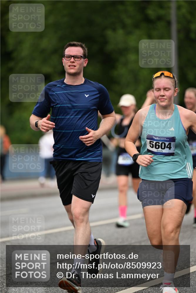 29.06.2025 - hella hamburg halbmarathon Dr. Thomas Lammeyer http://msf.ph/oto/8509923 29.06.2025 10:32:45 Kennedybrücke 2688, 3731, 4161, 4834, 5604, 5718, 6102, 6259, 6345, 7169, 7497, 8056, 9642, 9653, 9654, 9716 meine-sportfotos.de