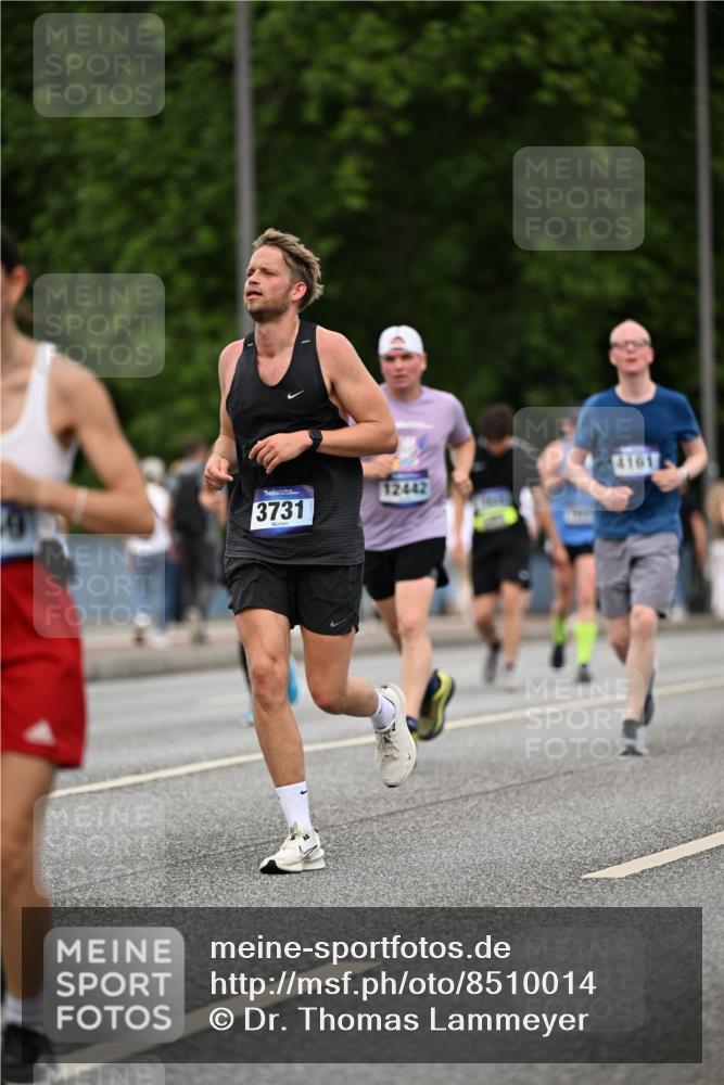 29.06.2025 - hella hamburg halbmarathon Dr. Thomas Lammeyer http://msf.ph/oto/8510014 29.06.2025 10:32:54 Kennedybrücke 2688, 3731, 4161, 4834, 5604, 5718, 6259, 6345, 7169, 8056, 9642, 9653, 9654, 9716, 10434, 10808 meine-sportfotos.de