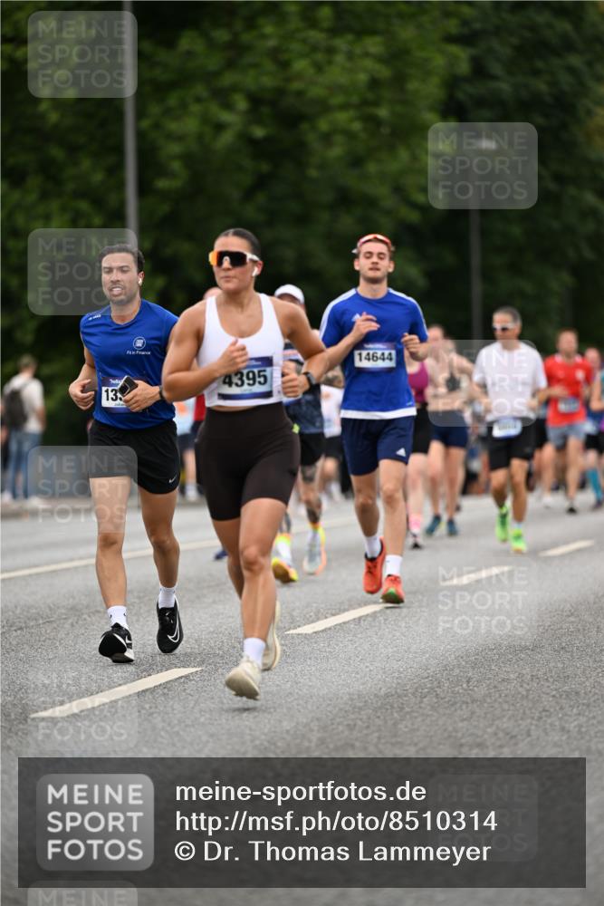 29.06.2025 - hella hamburg halbmarathon Dr. Thomas Lammeyer http://msf.ph/oto/8510314 29.06.2025 10:33:32 Kennedybrücke 1518, 1557, 1694, 2699, 3179, 3311, 3445, 3717, 4349, 4362, 4373, 4395, 4700, 5167, 5249, 5250, 6285, 6632, 7832, 8560, 9714, 10068, 10198, 11249, 11269, 11376 meine-sportfotos.de
