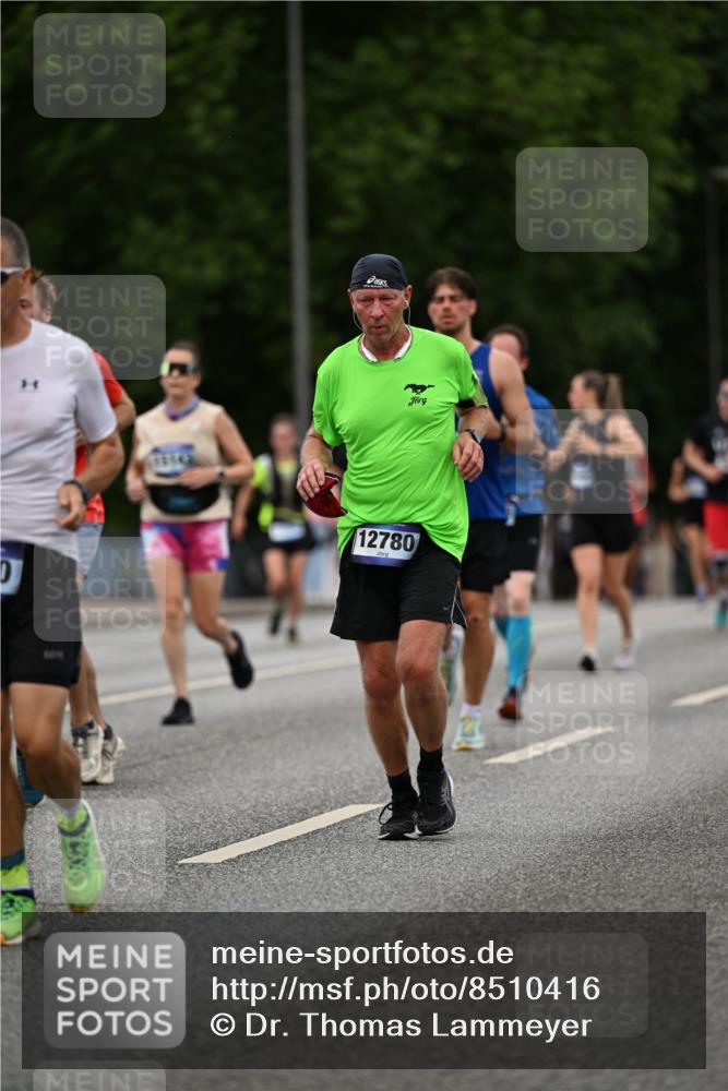29.06.2025 - hella hamburg halbmarathon Dr. Thomas Lammeyer http://msf.ph/oto/8510416 29.06.2025 10:33:41 Kennedybrücke 1518, 1694, 1869, 2699, 3311, 4362, 4395, 4700, 4982, 5063, 5249, 5250, 5322, 6285, 7832, 8388, 8560, 10068, 10162, 11269, 11376 meine-sportfotos.de