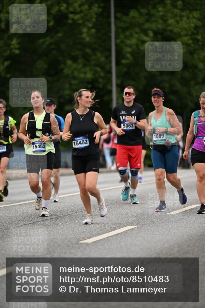 29.06.2025 - hella hamburg halbmarathon Dr. Thomas Lammeyer http://msf.ph/oto/8510483 29.06.2025 10:33:46 Kennedybrücke 1518, 1694, 1869, 2699, 3311, 3613, 4362, 4395, 4700, 4982, 5063, 5249, 5250, 5322, 7449, 8388, 8560, 10068, 10162, 11376 meine-sportfotos.de