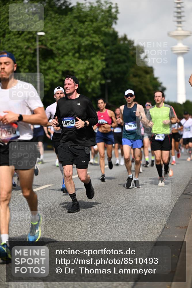 29.06.2025 - hella hamburg halbmarathon Dr. Thomas Lammeyer http://msf.ph/oto/8510493 29.06.2025 09:59:33 Kennedybrücke 1143, 1151, 1200, 1216, 1461, 1507, 1630, 1689, 1706, 2260, 3060, 3399, 3654, 3692, 3945, 4033, 4088, 4127, 4324, 4345, 4346, 4601, 4938, 5421, 5708, 6009, 6134, 6481, 6994, 7056, 7100, 7224, 7269, 7312, 7332, 7367, 7657, 8139, 8205, 8216, 8234, 8390, 8668, 8821, 8899, 8955, 8977, 9491, 9551, 9934, 10263, 10596, 10811, 11009, 11356 meine-sportfotos.de