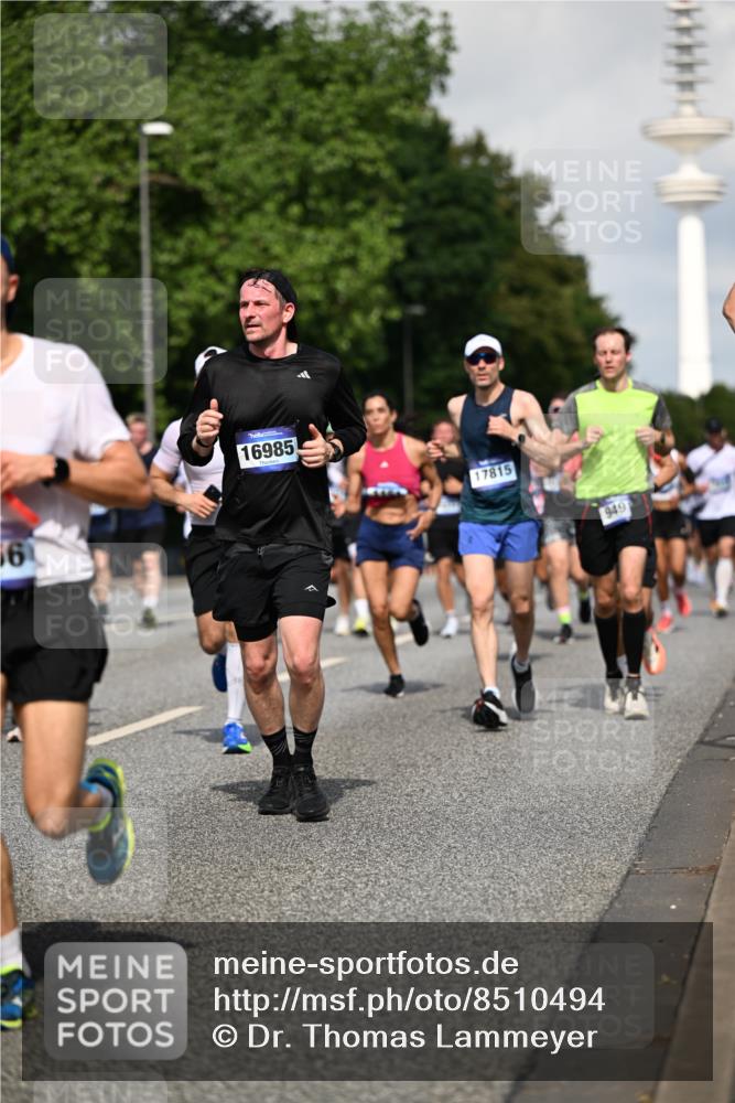 29.06.2025 - hella hamburg halbmarathon Dr. Thomas Lammeyer http://msf.ph/oto/8510494 29.06.2025 09:59:33 Kennedybrücke 1143, 1151, 1200, 1216, 1461, 1507, 1630, 1689, 1706, 2260, 3060, 3399, 3654, 3692, 3945, 4033, 4088, 4127, 4324, 4345, 4346, 4601, 4938, 5421, 5708, 6009, 6134, 6481, 6994, 7056, 7100, 7224, 7269, 7312, 7332, 7367, 7657, 8139, 8205, 8216, 8234, 8390, 8668, 8821, 8899, 8955, 8977, 9491, 9551, 9934, 10263, 10596, 10811, 11009, 11356 meine-sportfotos.de