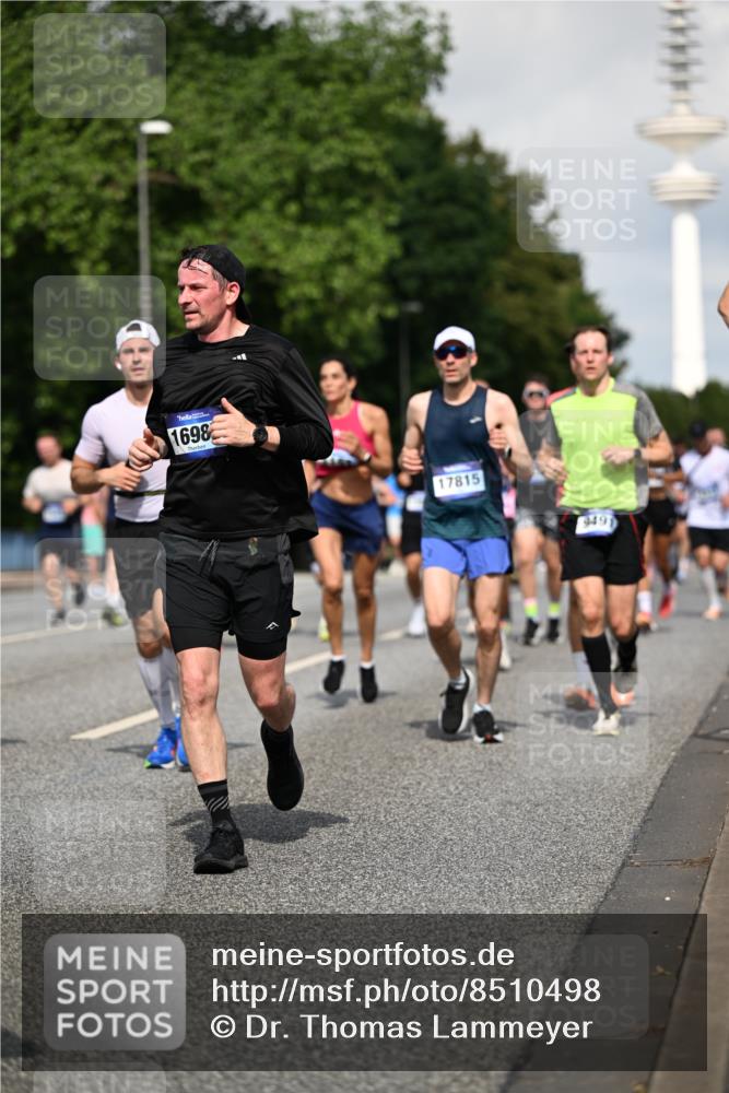 29.06.2025 - hella hamburg halbmarathon Dr. Thomas Lammeyer http://msf.ph/oto/8510498 29.06.2025 09:59:33 Kennedybrücke 1143, 1151, 1200, 1216, 1461, 1507, 1630, 1689, 1706, 2260, 3060, 3399, 3654, 3692, 3945, 4033, 4088, 4127, 4324, 4345, 4346, 4601, 4938, 5421, 5708, 6009, 6134, 6481, 6994, 7056, 7100, 7224, 7269, 7312, 7332, 7367, 7657, 8139, 8205, 8216, 8234, 8390, 8668, 8821, 8899, 8955, 8977, 9491, 9551, 9934, 10263, 10596, 10811, 11009, 11356 meine-sportfotos.de